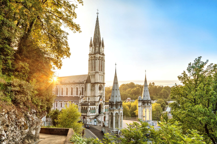 Ophorus Tours - From Toulouse to Lourdes: Guided Small Group Day Tour