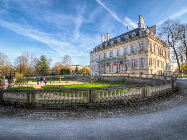 Ophorus Tours - Beyond Reims: Private Champagne Tour with Epernay Visit 