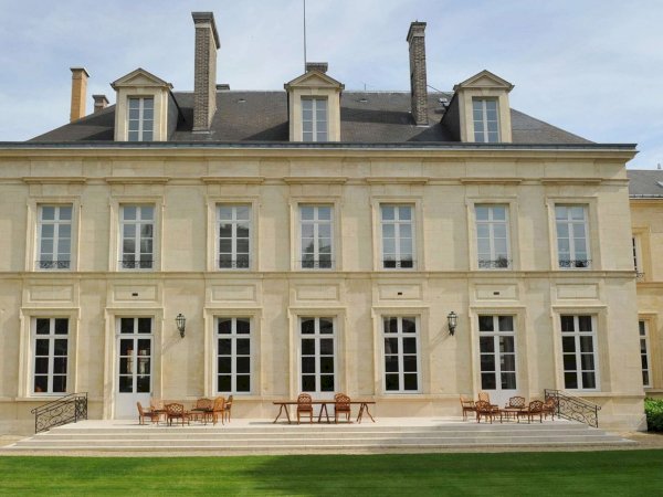 Ophorus Tours - 4-Day Small Group Champagne Package - Reims - 4* Hotel