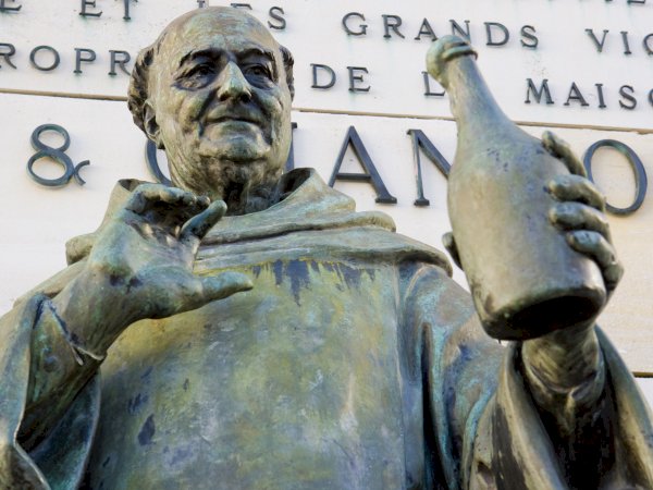 Ophorus Tours - 4-Day Small Group Champagne Package - Reims - 4* Hotel