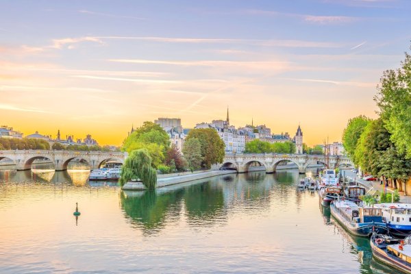 Ophorus Tours - 5-Day Small Group Paris Vacation Package - 5* Hotel
