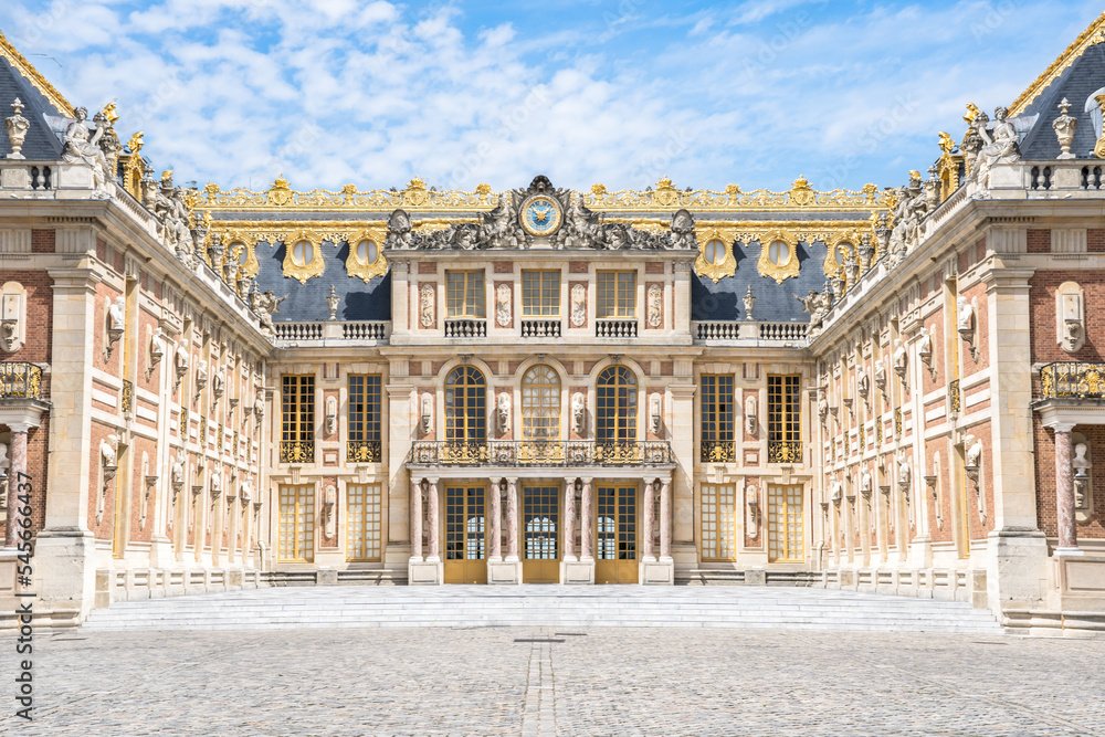 Ophorus Tours - Art & Opulence: Private Tour of Giverny & Versailles from Paris