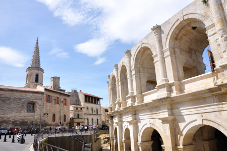Ophorus Tours - History & Beauty: Arles & Les Baux Private Shore Trip from Marseille