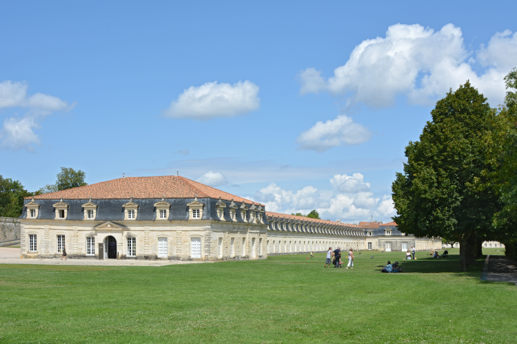 Ophorus Tours - La Rochelle Cruise Excursion to Chateau de la Roche Courbon