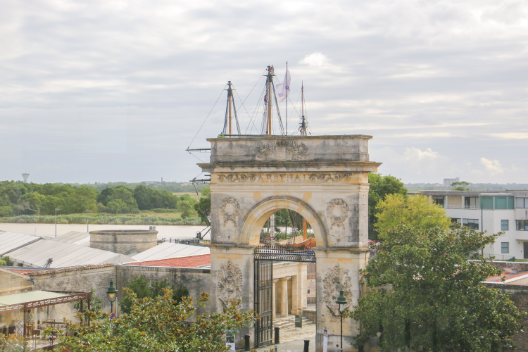 Ophorus Tours - La Rochelle Cruise Excursion to Chateau de la Roche Courbon