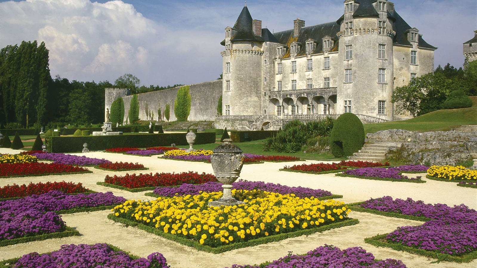Ophorus Tours - La Rochelle Cruise Excursion to Chateau de la Roche Courbon