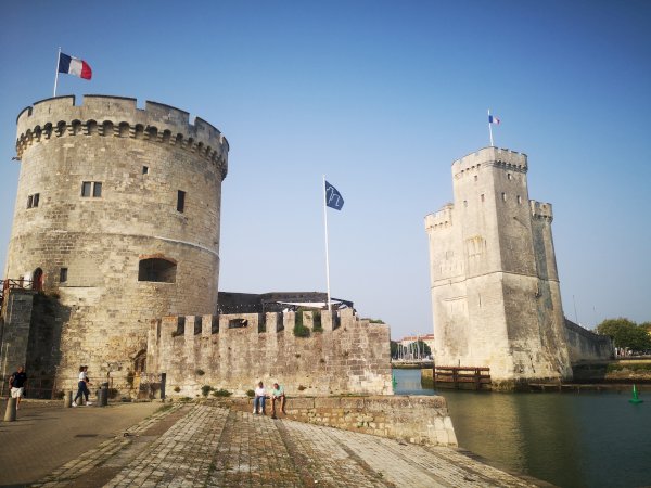 Ophorus Tours - La Rochelle Cruise Excursion to Chateau de la Roche Courbon