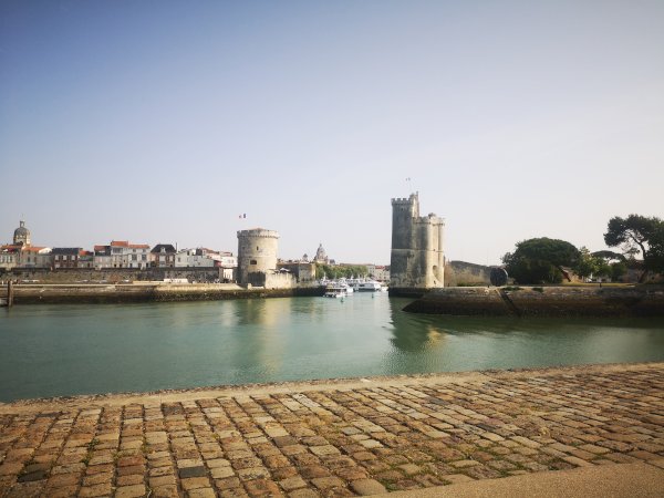 Ophorus Tours - La Rochelle Cruise Excursion to Chateau de la Roche Courbon