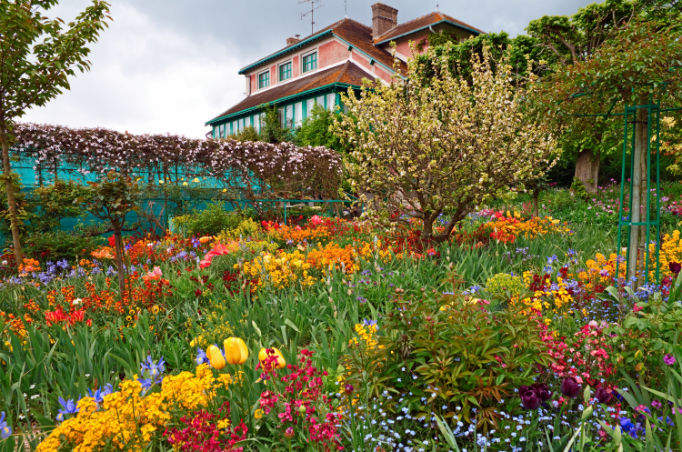 Ophorus Tours - Brushstrokes & Beauty: Private Giverny Gardens Shore Excursion from Rouen