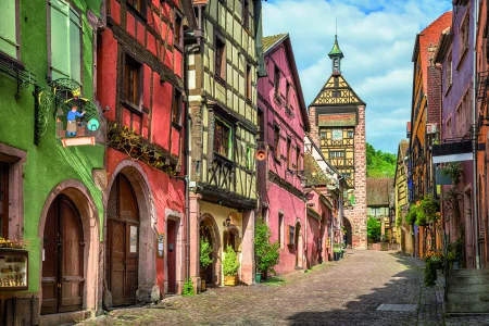 Alsace Day Tour: From Strasbourg to Colmar, Riquewihr & Haut Koenigsbourg