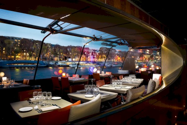 Ophorus Tours - Luxury VIP Seine River Dinner Cruise in Paris with Private Hotel Transfers