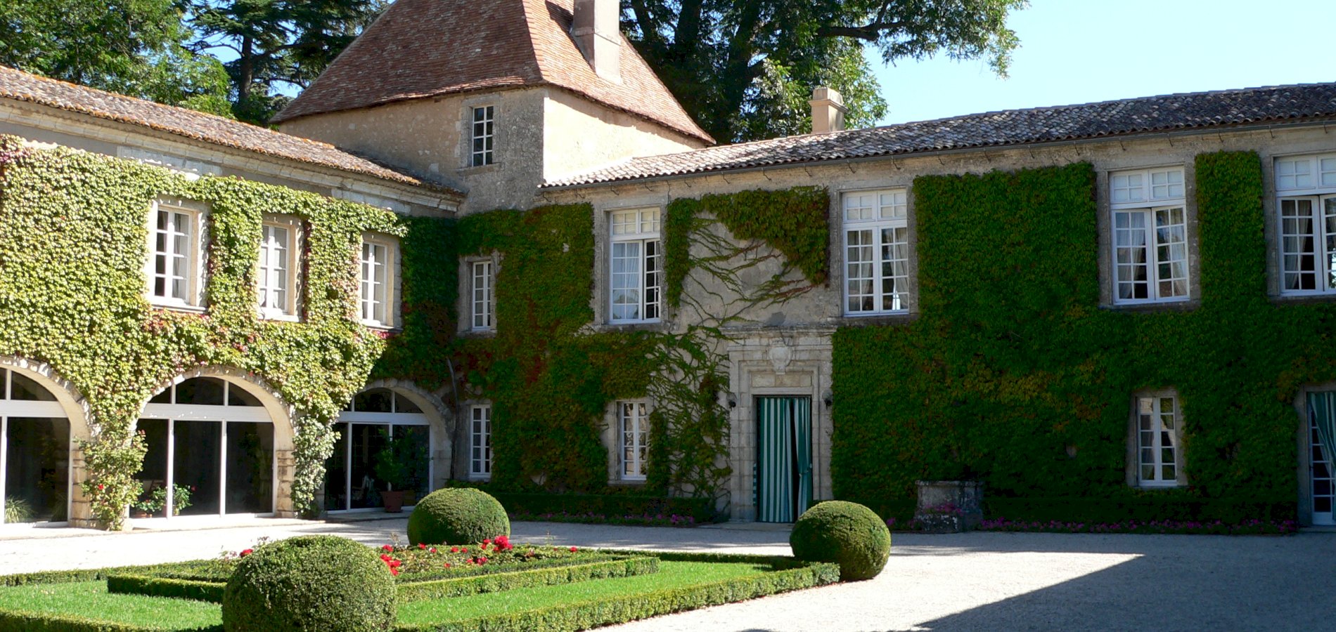 Ophorus Tours - The Bordeaux Wine Explorer: Private Saint-Emilion Tour to Graves & Sauternes