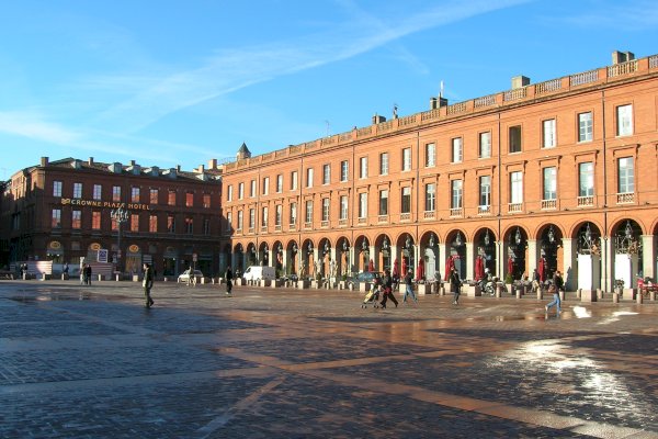 Ophorus Tours - Toulouse Guided Walking Tour Private