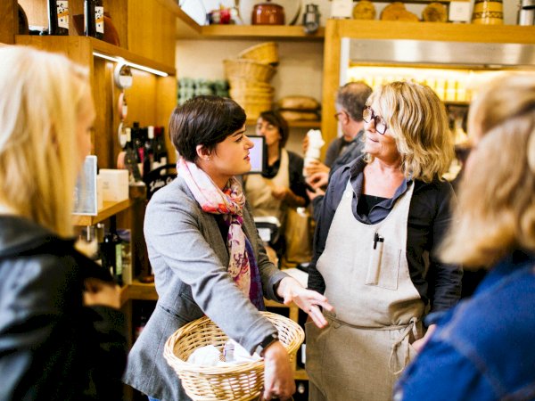 Ophorus Tours - Victor Hugo Market Tour