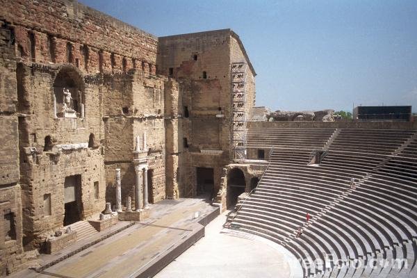 Ophorus Tours - Orange Roman Theatre – Compact UNESCO Shore Excursion from Avignon