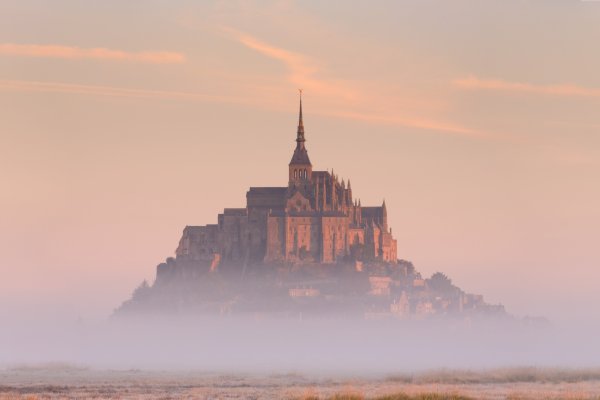 Ophorus Tours - From Saint-Malo Port to Mont Saint Michel village & Abbey shore excursion private