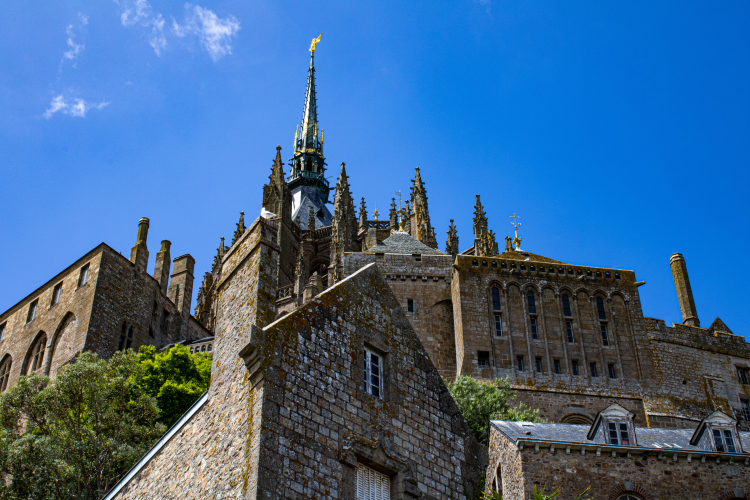 Ophorus Tours - From Saint-Malo Port to Mont Saint Michel village & Abbey Private Tour