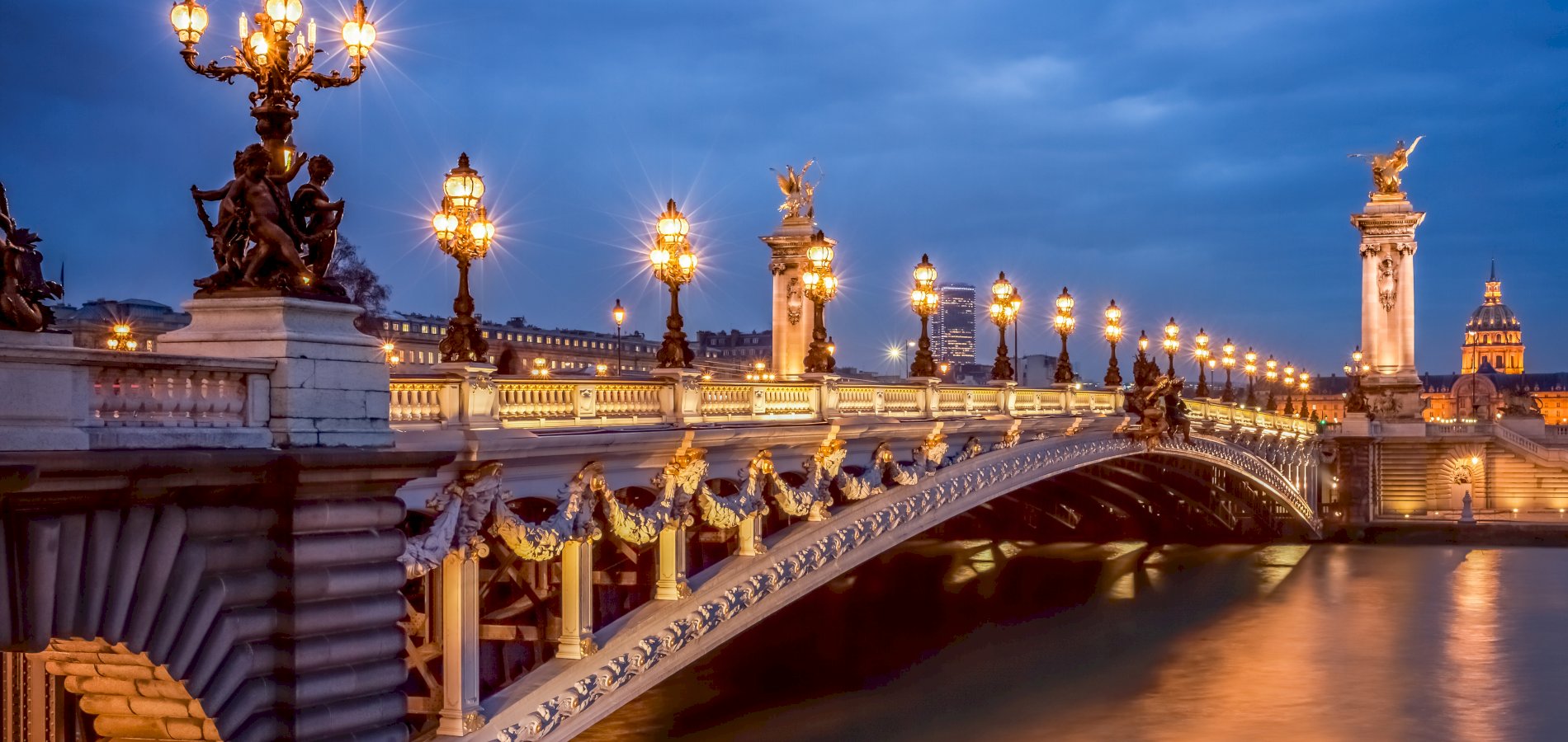 Ophorus Tours - Ultimate Parisian Night: Private Dinner Cruise & Illuminated Landmarks