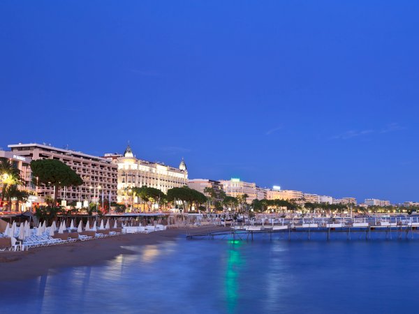 Ophorus Tours - French Riviera Gems: A private Journey from Nice to Antibes