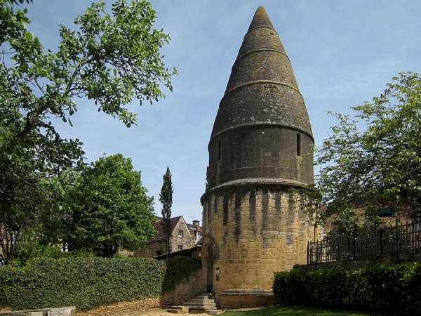 Ophorus Tours - Step Back in Time: Private Walking Tour of Medieval Sarlat