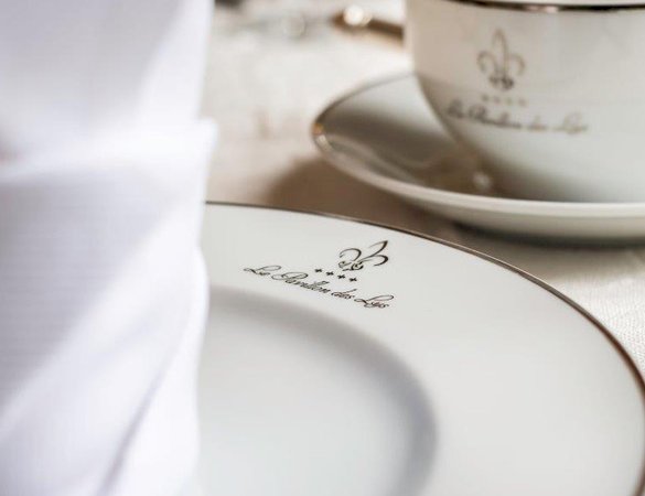 Ophorus Tours - Hotel Le Pavillon des Lys (or similar)