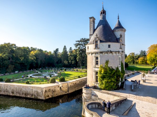 Ophorus Tours - Private Loire Valley Package: 4 Days of Castles, Wine & Amboise Comfort