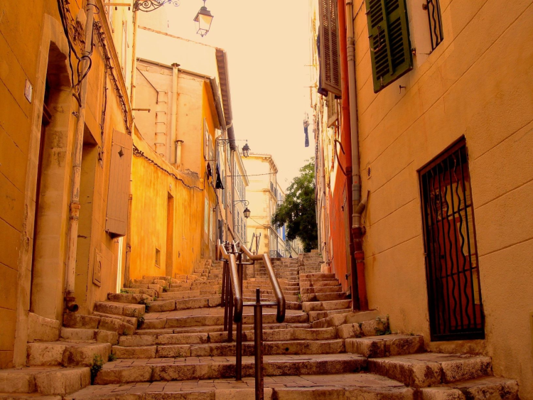 Ophorus Tours - Marseille Must-Sees: Private Shore Trip with Panoramic Tour