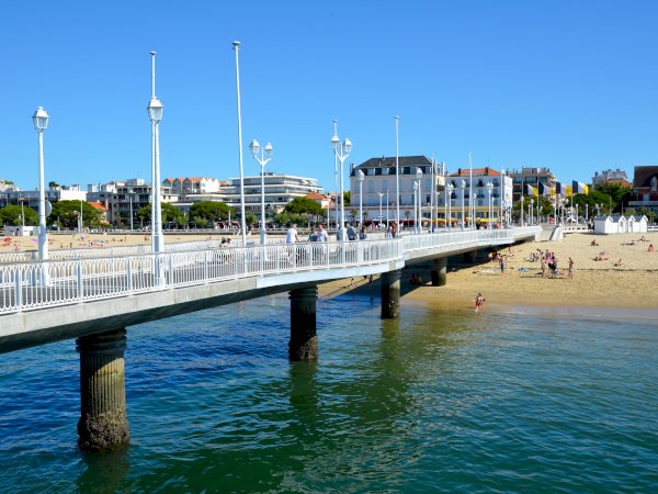 Ophorus Tours - Explore Arcachon Bay: Private Transfer from Bordeaux