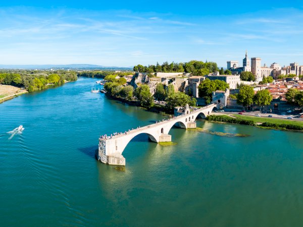 Ophorus Tours - Bordeaux to Avignon: Private Transfer with Comfort & Style