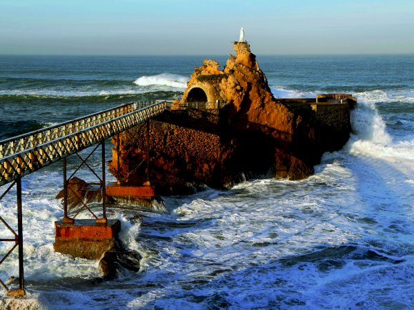 Ophorus Tours - Bordeaux to Biarritz: Relaxing Coastal Escape - Private Transfer