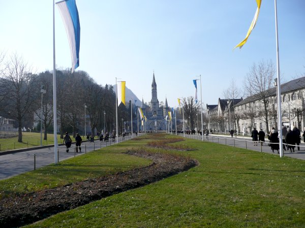 Ophorus Tours - Spiritual Journey to Lourdes: Private Transfer from Bordeaux