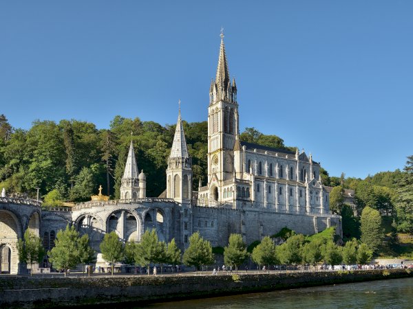 Ophorus Tours - Spiritual Journey to Lourdes: Private Transfer from Bordeaux