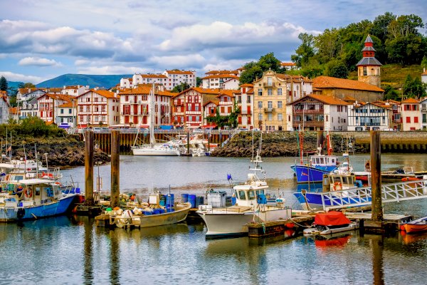 Ophorus Tours - Bordeaux to San Sebastian: Private Sightseeing Transfer