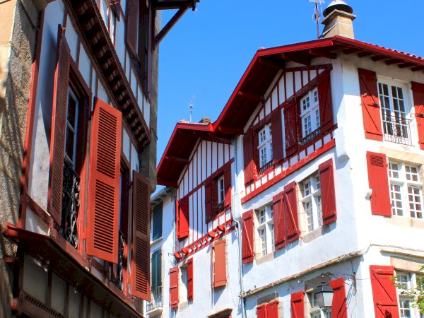 Ophorus Tours - Bordeaux to San Sebastian: Private Sightseeing Transfer