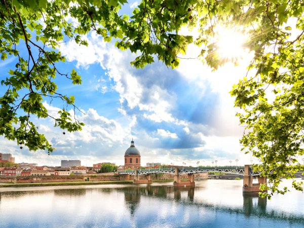 Ophorus Tours - Discover Southwest France: Private Transfer from Bordeaux to Toulouse