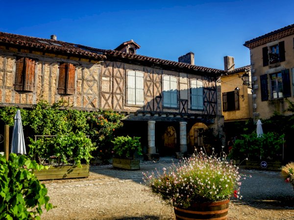 Ophorus Tours - Bordeaux to Armagnac: Private Day Trip with Distillery Tours & Tastings