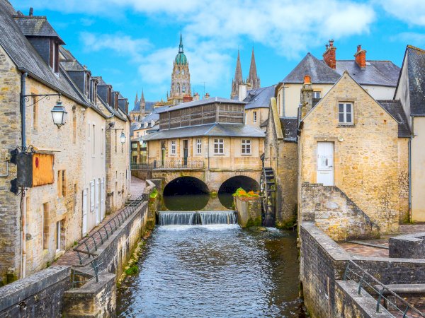 Ophorus Tours - Paris Private transfer to Bayeux