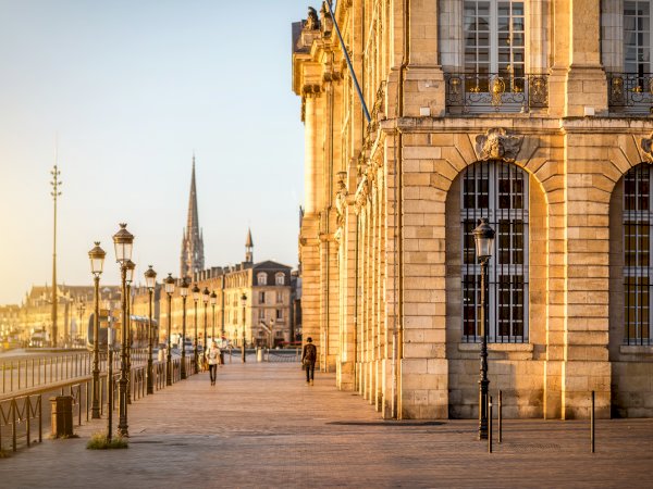 Ophorus Tours - Paris Private Transfer to Bordeaux