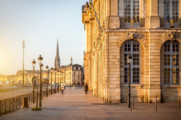 Ophorus Tours - Paris Private Transfer to Bordeaux 