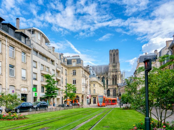 Ophorus Tours - From Paris to Reims Private Transfer