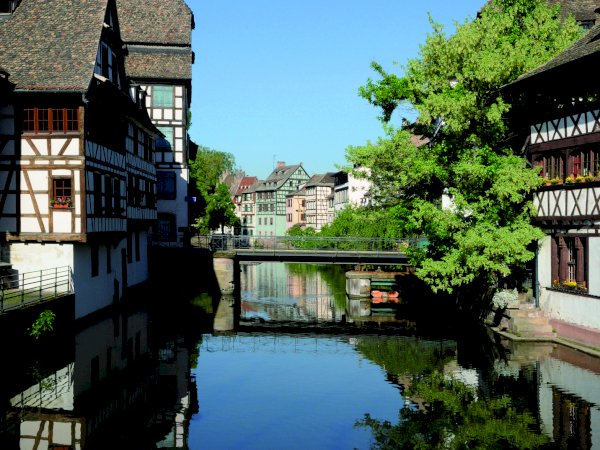 Ophorus Tours - From Paris to Strasbourg Private Transfer