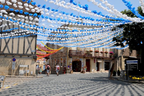 Ophorus Tours - From Sarlat la Canéda to Bergerac Private Transfer