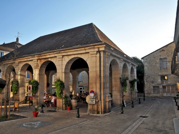 Ophorus Tours - From Sarlat la Canéda to Souillac Private Transfer