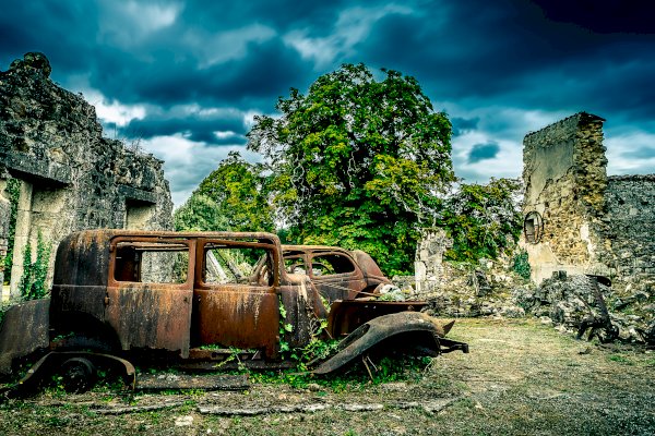 Ophorus Tours - Sarlat Private Sightseeing Transfer to Tours Loire Valley
