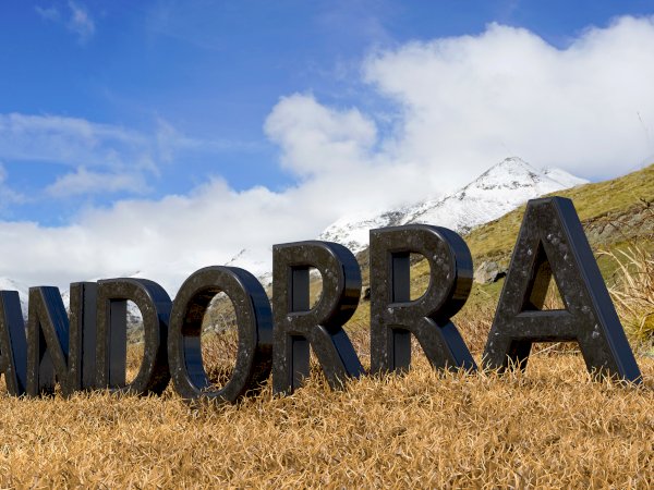 Ophorus Tours - From Toulouse to Andorra La Vella Private Transfer