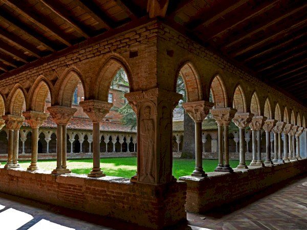 Ophorus Tours - Canal du Midi to Wine Country: Private Sightseeing Transfer Toulouse - Bordeaux