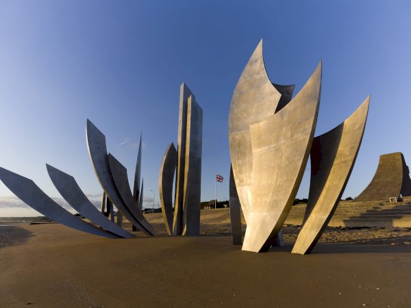 Ophorus Tours - Exclusive Half-Day Private D-Day Tour for 2 persons – From Bayeux