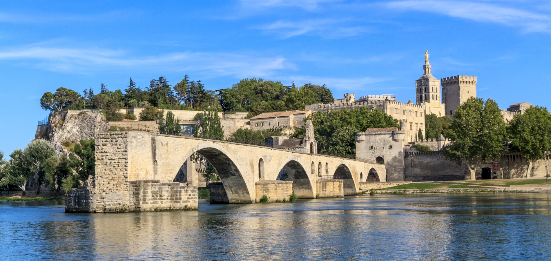 Ophorus Tours - From Lyon to Avignon Private Transfer