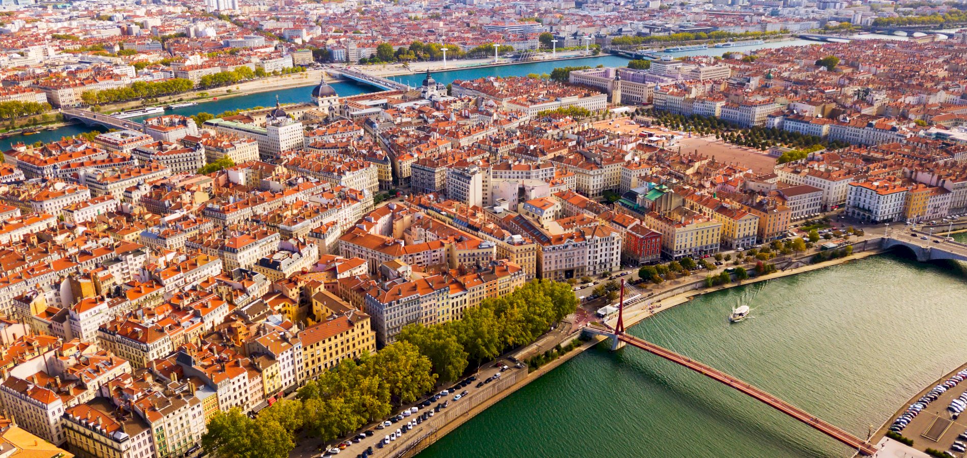Ophorus Tours - From Chamonix to Lyon Private Transfer