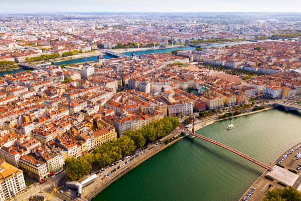 Ophorus Tours - From Chamonix to Lyon Private Transfer